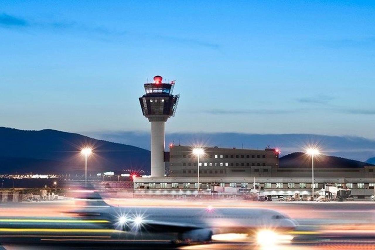 Villa Lux House Next To The Airport Of Athens. Transport 24H Artemida  Esterno foto